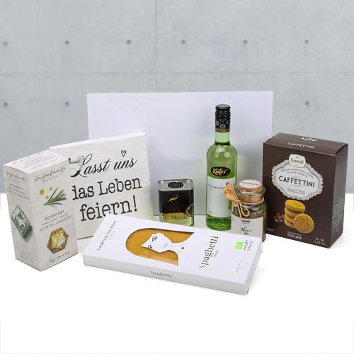 Awesome Gift Box-Birthday Gift Hamper Delivery Braunschweig