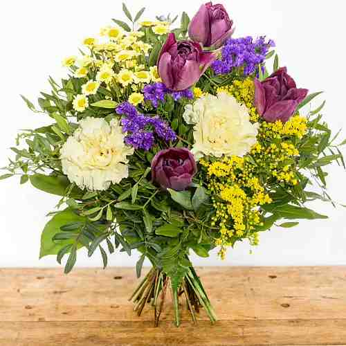 Nice Flower Bouquet-Happy Birthday Friend Flowers Germany