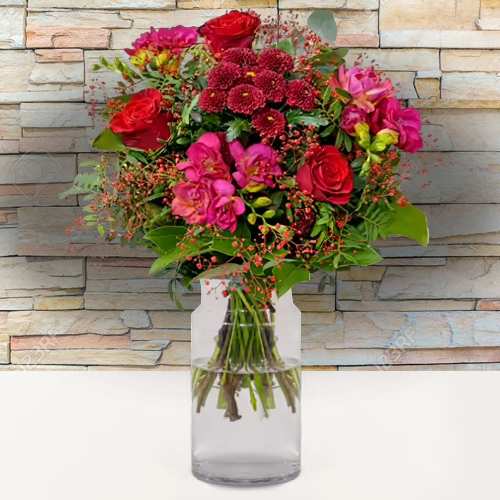 - Romantic Valentine’s Day Bouquets Delivery