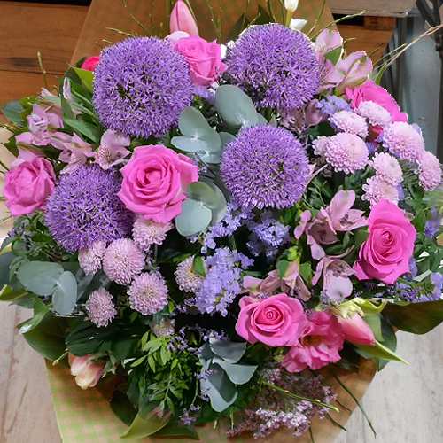 - Luxury Flower Bouquets For Valentine’s Day