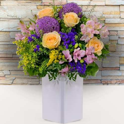 - Seasonal Valentine’s Day Flower Bouquets For Delivery