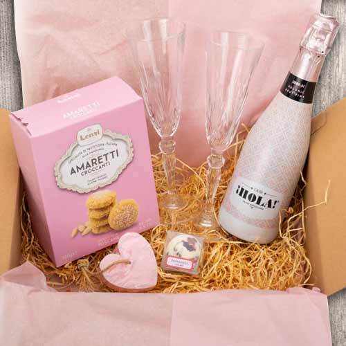 - Send Valentine’s Day Combo Gift Hamper