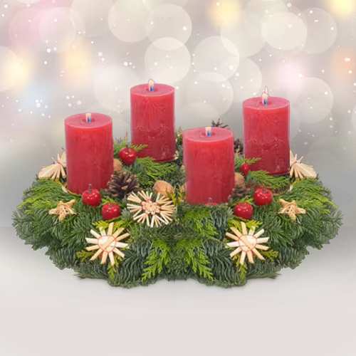 - Holiday Candle Centerpiece Ideas