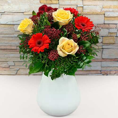 - Festive Christmas Bouquet Delivery