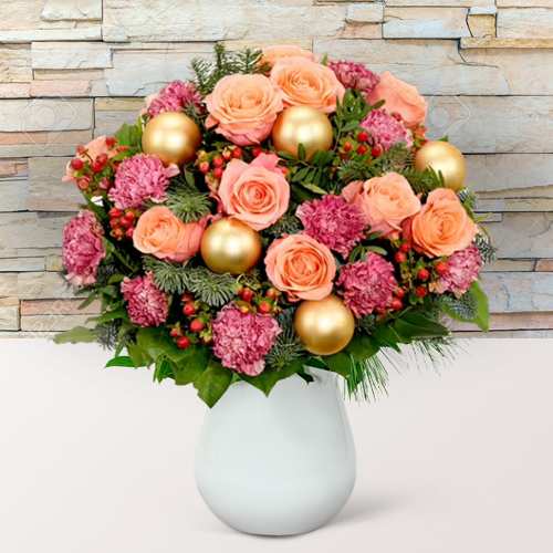 - Luxurious Christmas Flower Bouquets For Special Occasions