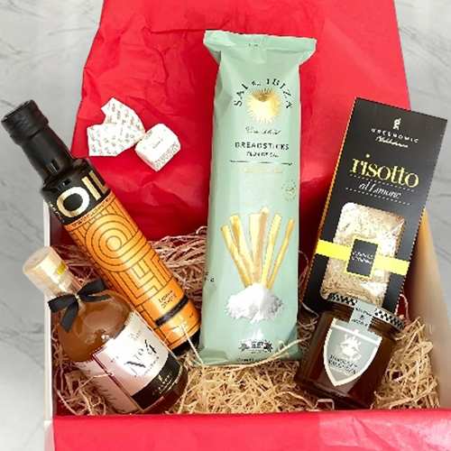 - Women's Day Gourmet Gift Hamper Delivery