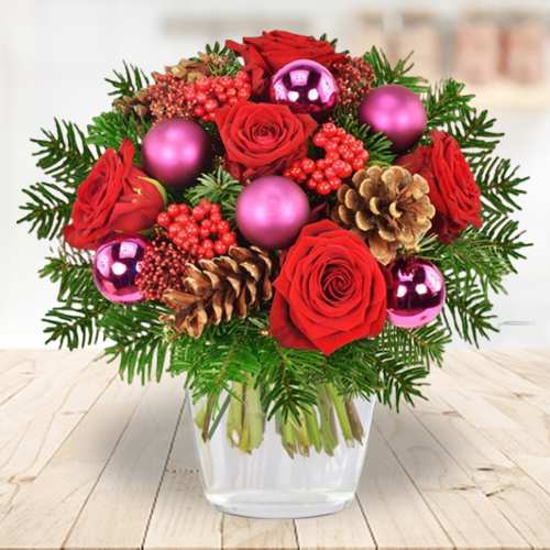 - Gorgeous Christmas Bouquet With Red Rose Delivery In Nuremberg